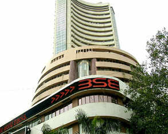 Sensex at record high, crosses 39,000 