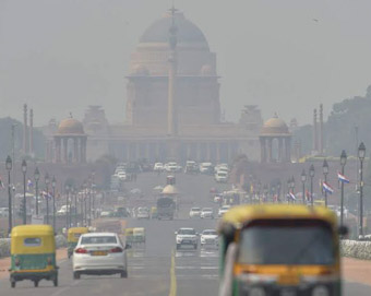 Clear sky in Delhi-NCR, AQI very poor