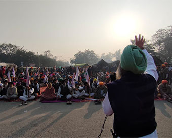 Shabad, Gurbani resonates as farmers