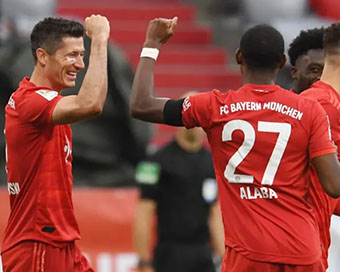 Relentless Bayern stay on top with 5-2 win over Frankfurt