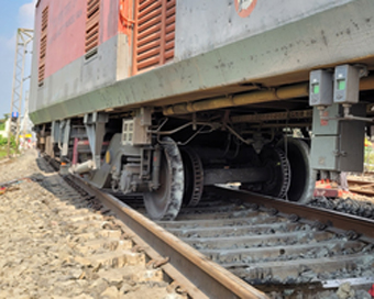 Delhi-Darbhanga Special Train derailed in West Champaran; no casualties