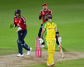 A late fightback from the bowlers helped England beat Australia by two runs