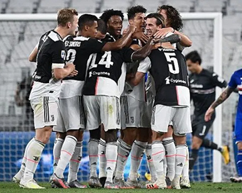 Juventus clinch ninth consecutive Serie A title