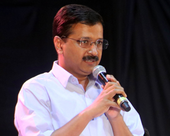 Kejriwal announces Rs 1 cr for slain Delhi cop