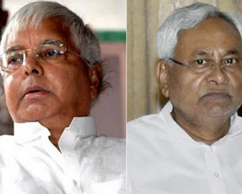 Lalu vs Nitish