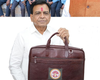 MP presents Rs 4.21 lakh crore budget, up 15 pc from last year