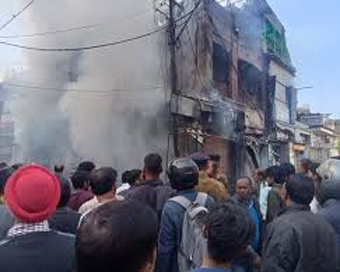 Massive fires ravage commercial buildings in Ranchi and Giridih, losses run into crores