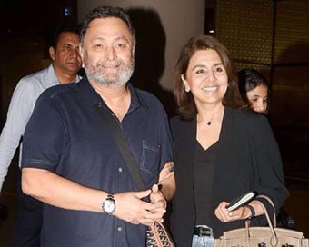 Rishi Kapoor back in Mumbai, clears air on health