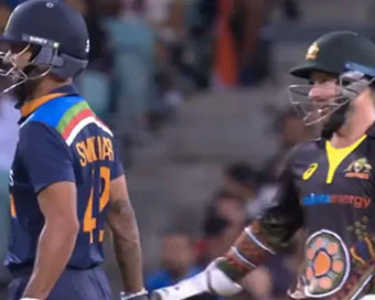 Wade nearly stumped Dhawan during the 3rd T20I between Australia and India